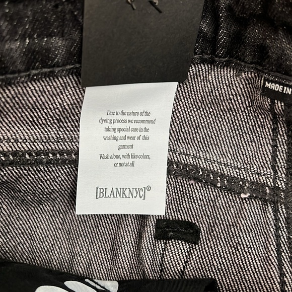 NWT [BLANKNYC] Womens Womens Women's High Rise Overlap Fly Denim Short S… - Picture 3 of 8